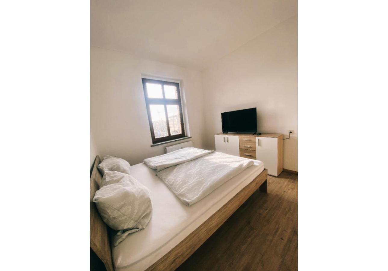 Historische Altbauwohnungen Im Zentrum Von - Apolonialiving Holiday home Zwickau